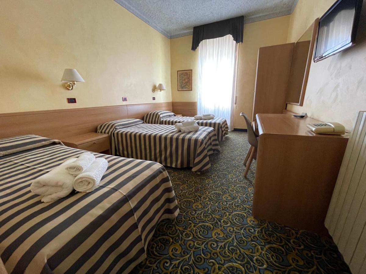 Hotel Giardinetto Desenzano del Garda Dış mekan fotoğraf