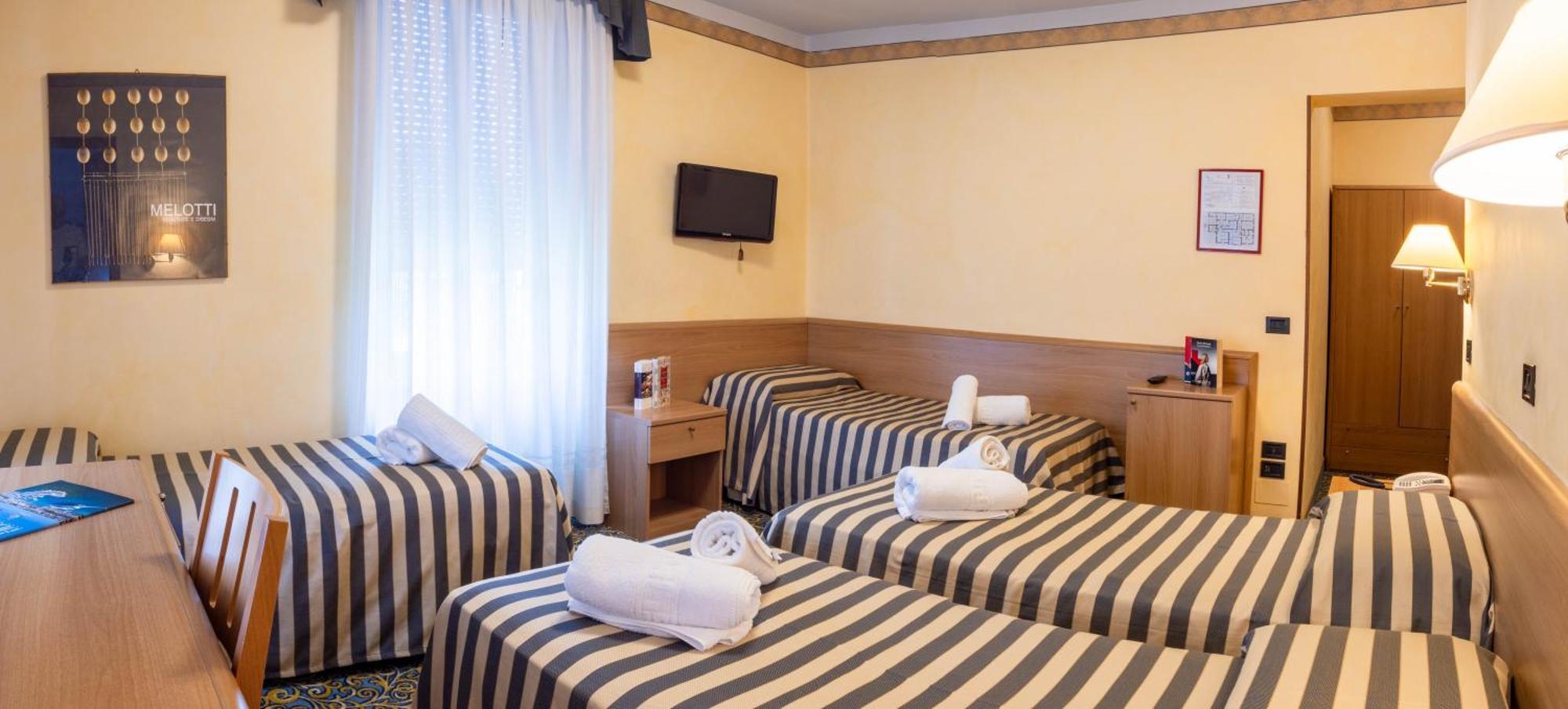 Hotel Giardinetto Desenzano del Garda Dış mekan fotoğraf