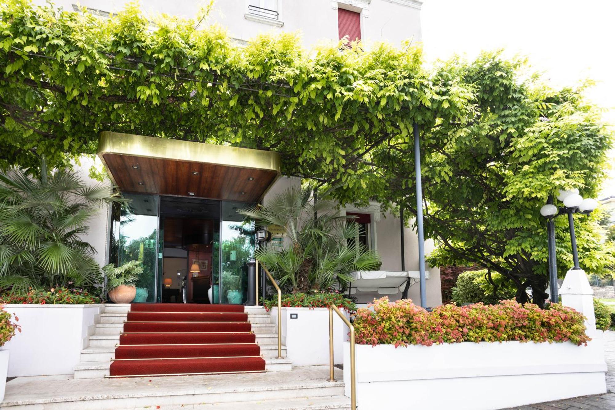 Hotel Giardinetto Desenzano del Garda Dış mekan fotoğraf