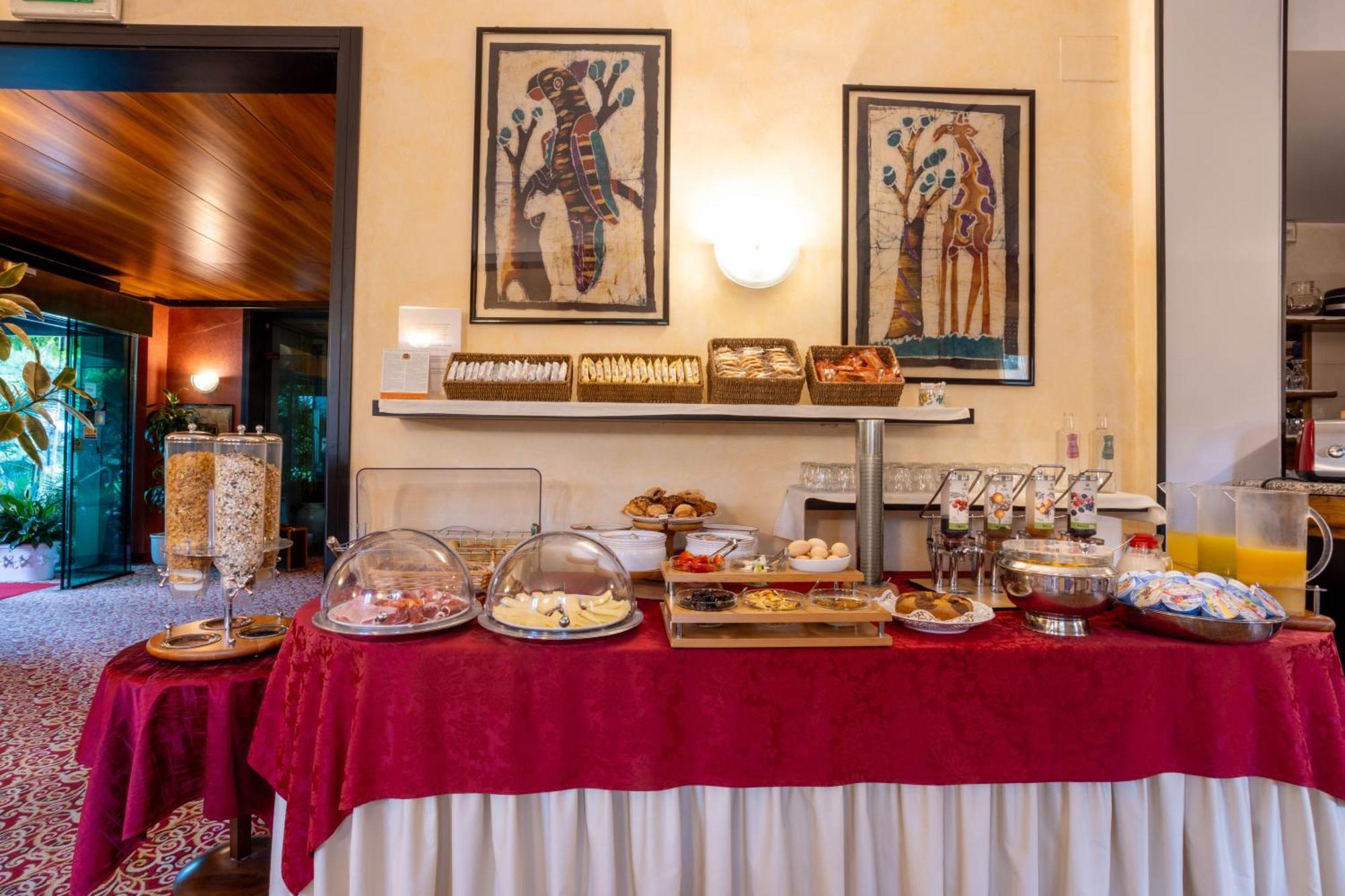 Hotel Giardinetto Desenzano del Garda Dış mekan fotoğraf