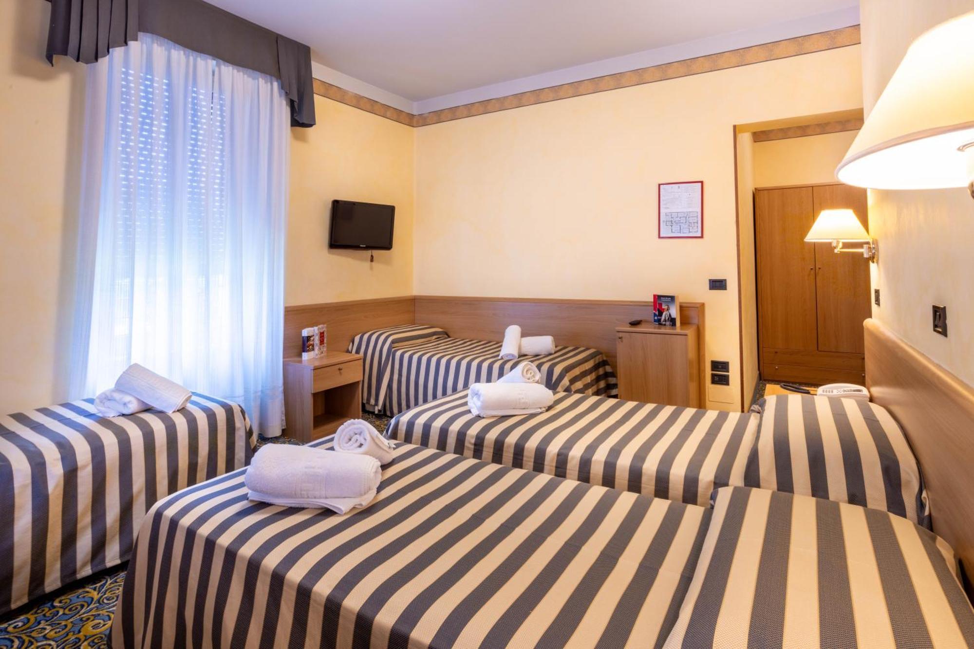 Hotel Giardinetto Desenzano del Garda Dış mekan fotoğraf