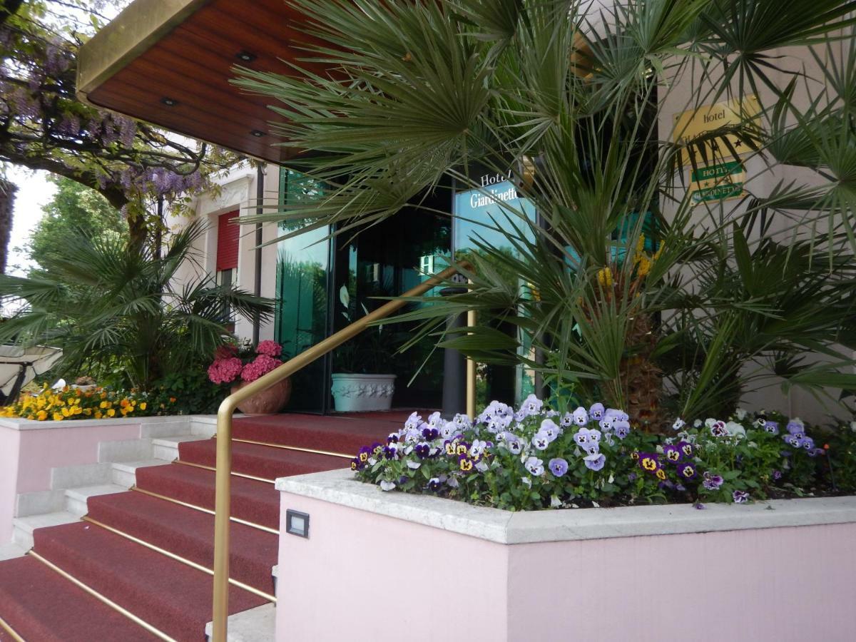 Hotel Giardinetto Desenzano del Garda Dış mekan fotoğraf